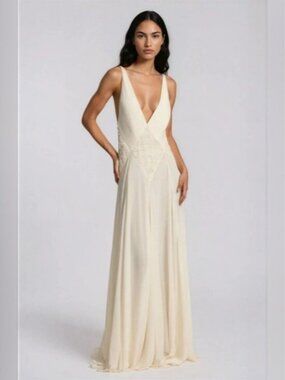 Ivory deep v neck dress like doen Arina ori.